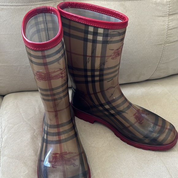 Burberry Check-Print Rain Boots - Picture 7 of 7